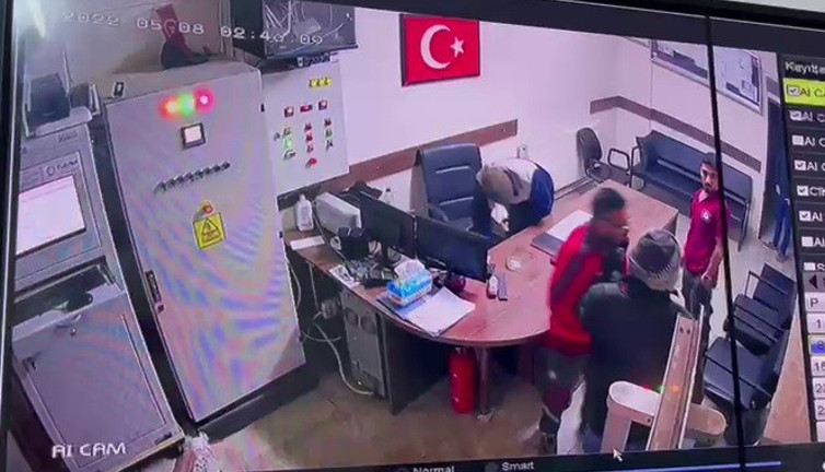 Hatay’da silahlı gasp kamerada