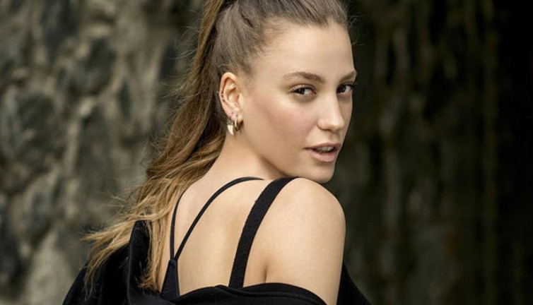 Serenay Sarıkaya kalça dansıyla olay oldu. Aman Meedo görmesin