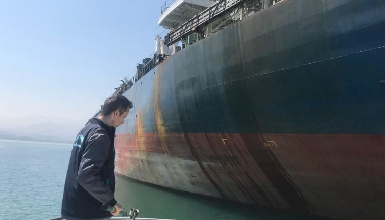 Körfezi kirleten gemiye 2,5 milyonluk ceza