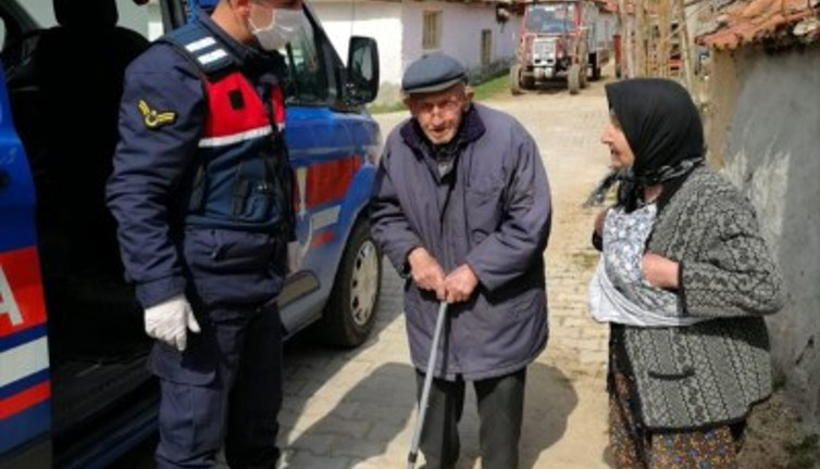 Tevhide nineden acı haber! Jandarmaya “Üzümler olunca da gelin" demişti, Tabutunu jandarma omuzladı