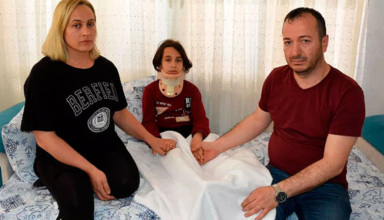 Okulda 4 arkadaşının dövdüğü Ali Emir'in boynu kırıldı