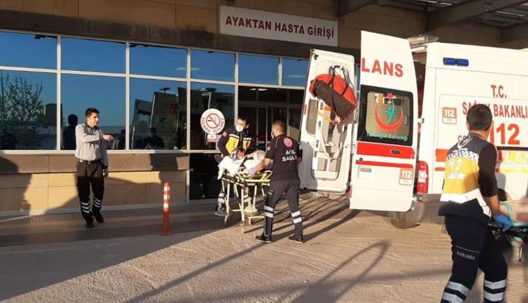 Başından silahla vuruldu hastaneye kendisi gitti