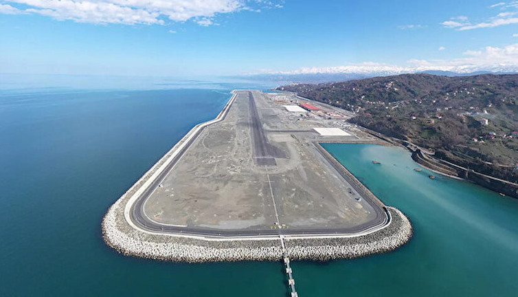 Erdoğan'ın eski doktoru Turhan Çömez'den diplomalı gönderme. Bakan'dan açıklama geldi. Garanti tartışması