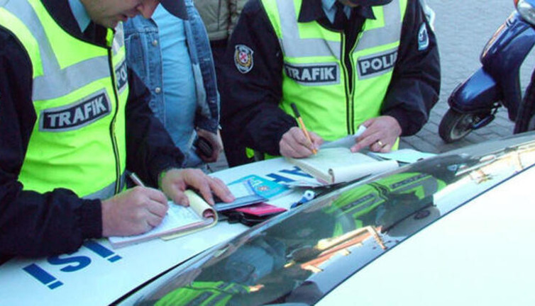 Bu yöntemi kimse bilmiyor! Trafik cezanızı %25 indirimli ödeyebilirsiniz…