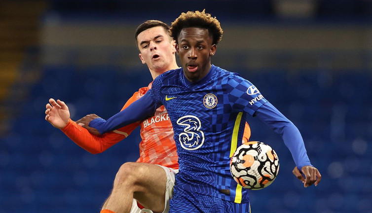 İngiliz futbolcu eşcinsel olduğunu açıkladı! Ada'da tarihi itiraf