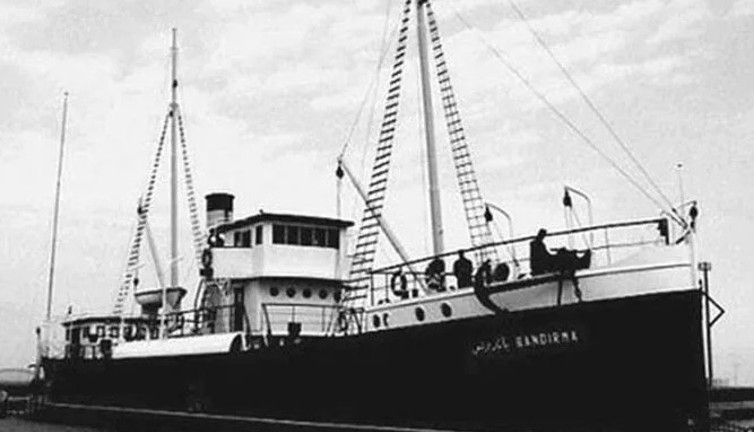 Atatürk'ü tutuklamak için İngiliz Subay Bandırma Vapuru'na çıkıyor | Herkesin bu gerçeği bilmesi gerek