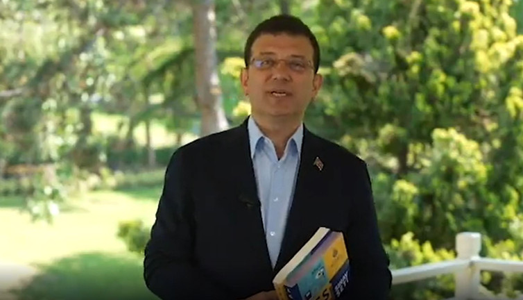 Ekrem İmamoğlu açıkladı. Gençler için 100 bin adet ücretsiz soru bankası hazırladık!