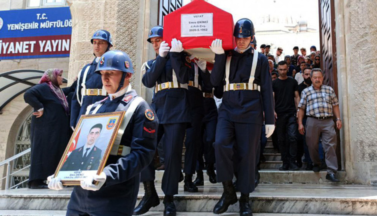 Feci kazada yaşamını yitiren Astsubay Çavuş Ekinci, toprağa verildi