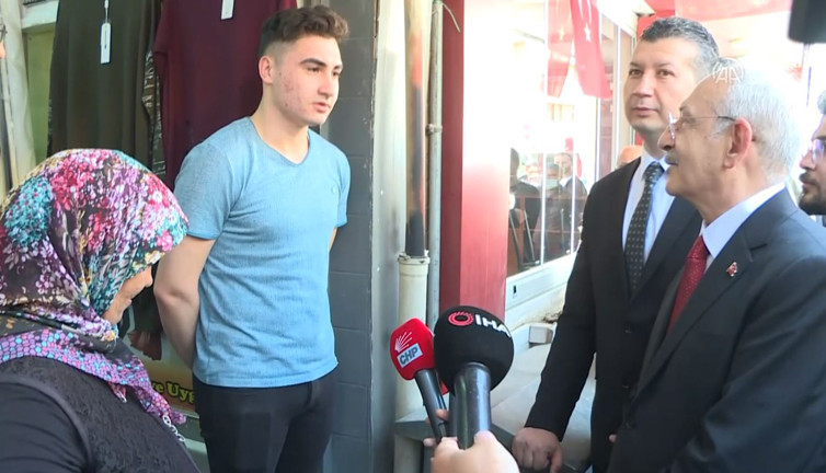 Kılıçdaroğlu, Bucak'ta esnafı ziyaret etti