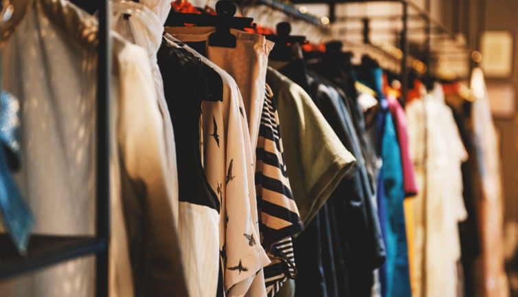 Halen kıyafet alabiliyorsanız acele edin. Bir dev zam da giyim sektörüne geliyor