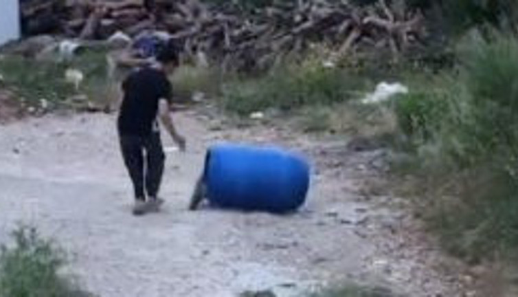 Varil içinde tehlikeli eğlence