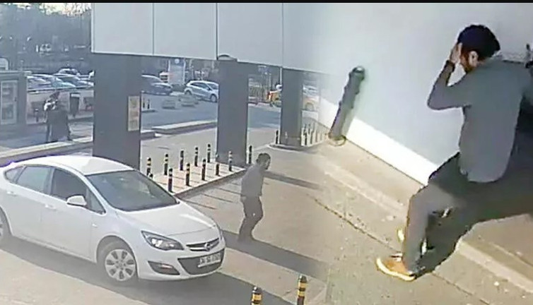 Kalp krizi geçirdiğini anlayan doktor acile sürdü | 1 buçuk ay önce Covid geçirmiş