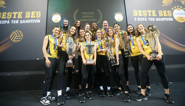 Guidetti'den 5 kupa mesajı