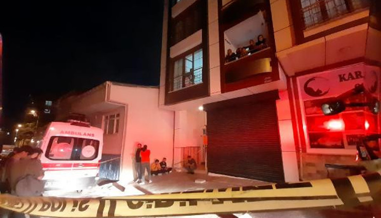 Tamir ettiği asansör canını aldı