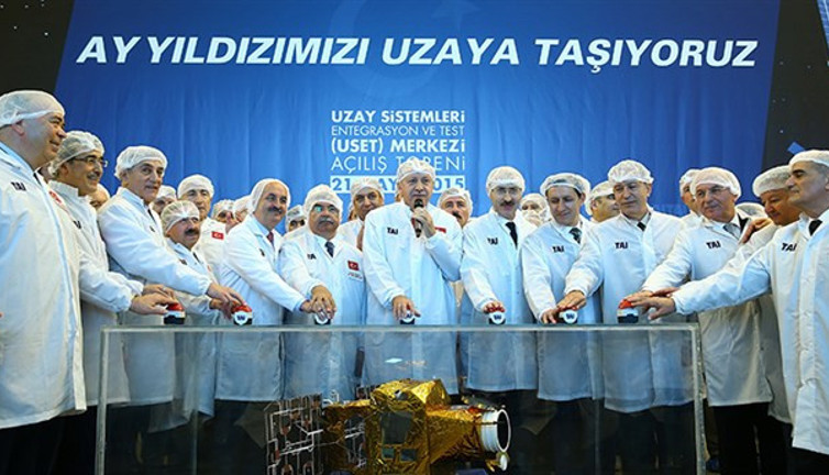 NASA NASA olalı böyle galoş görmedi. 7 yıl önceki açılış görüntüleri yeniden gündeme geldi