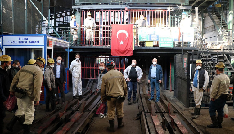 İki asırlık Türkiye Taşkömürü Kurumu'nda büyük zarar. İşçi de yok üretim de!