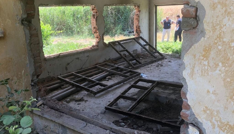 20 bin TL değerindeki demiri çalarken suçüstü yakalandılar