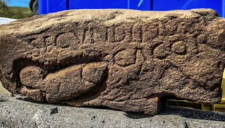 Tarihteki ilk magandalar 1700 yıl önce bakın taşa ne çizdiler