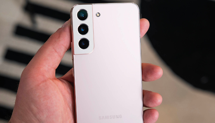 Haziran ayı zamla geldi. Samsung da akıllı telefonlara zam yaptı