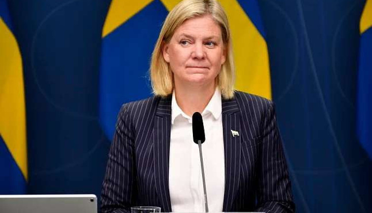 İsveç Başbakanı önergeye sinirlendi, istifa resti çekti