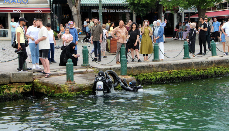 İstanbul Boğazı'ndan otomobil lastiği bile çıktı