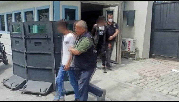 Telefonu kaptılar ama kaçamadılar