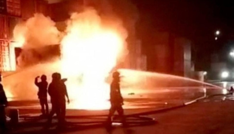 Alevler her yanı sardı bir şehir cehennemi yaşadı