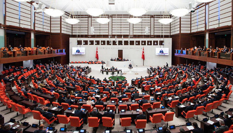 İstanbul Finans Merkezi Kanun Teklifi'nin komisyon görüşmeleri başladı