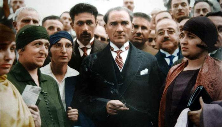 Atatürk'ün Türkiye'sinde 1 TL verip kaç dolar alınıyordu biliyor musunuz