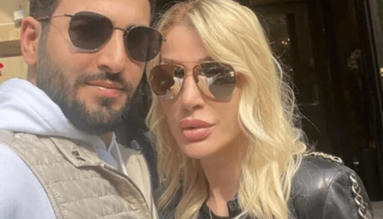 Seda Sayan genç kocası Çağlar Ökten ile Amsterdam'da! Ağzında lolipopla poz