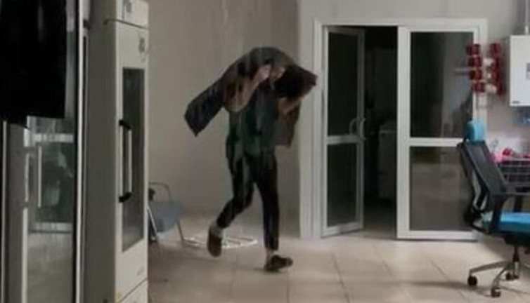 Yapımı için 90 milyon lira harcanmıştı. Heyelan riski olan yere yapılmıştı. Vurgun hastanesini su bastı