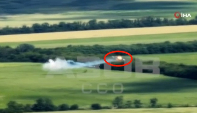 Azov Taburu, alçak uçuş yapan Rus helikopterini böyle vurdu