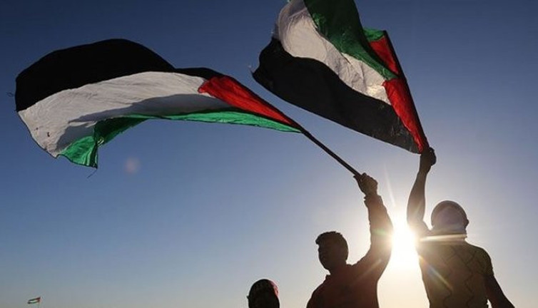 İsrail askerlerinin öldürdüğü 3 Filistinli son yolculuğuna uğurlandı