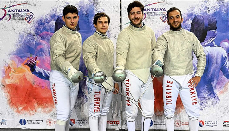 Millilerden Avrupa Eskrim Şampiyonası'nda tarihi başarı