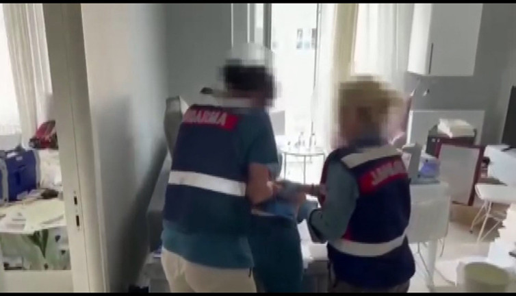 İstanbul’da lüks rezidansa operasyon! Jandarma say say bitiremedi…