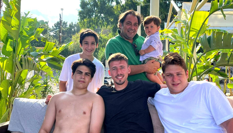 Barcelona'nın yıldızı Clement Lenglet Türkiye'ye tatile geldi