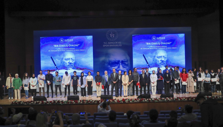 Şair Sezai Karakoç'un ''diriliş'' ruhu anlatıldı