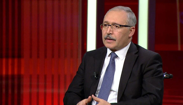 Abdulkadir Selvi bebek katili Öcalan'la yeniden görüşüleceğini açıkladı. Öcalan’a terörist demedi . Diri diri İmralı’ya gömmek istediler dedi. MHP ne diyecek