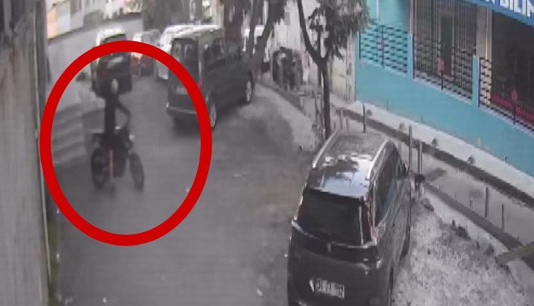 Motosiklet hırsızlığı kamerada