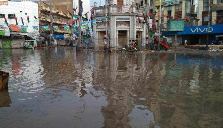 Pakistan’ı muson vurdu can kaybı 77'ye yükseldi