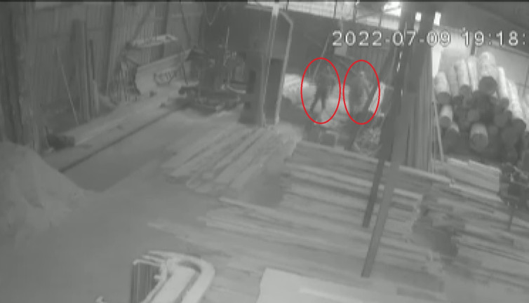 80 bin TL'lik vurgun yaptılar üstüne de bir demlik çay içtiler