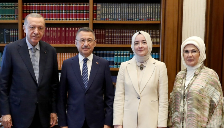 Cumhurbaşkanı Yardımcısı Fuat Oktay Cumhurbaşkanı Danışmanı Hümeyra Şahin ile evleniyor