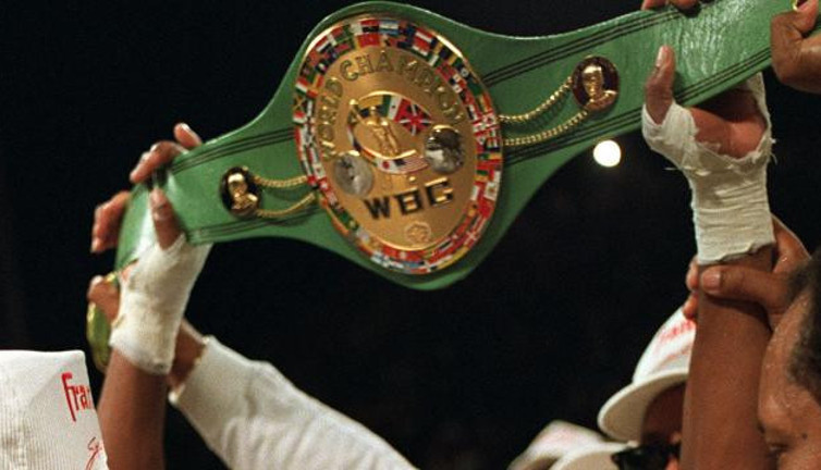 Mandela'ya hediye edilen dünya boks şampiyonası kemeri çalındı