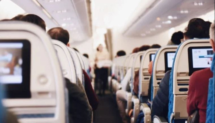 Hostesten mide bulandıran itiraf: Uçakta mecbur kalmadıkça bunları tüketmeyin