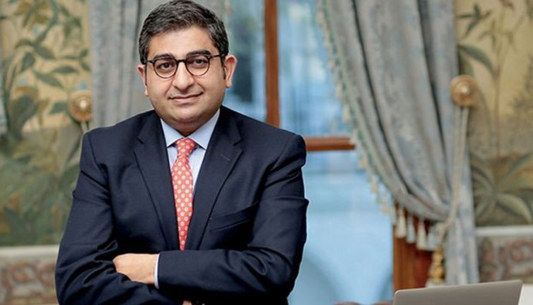 Sezgin Baran Korkmaz rüşvet verdiği herkesi kameraya almış. Yiyici siyasi ve gazetecileri korku sardı. Çekirdekleri hazırlayın film başlayacak