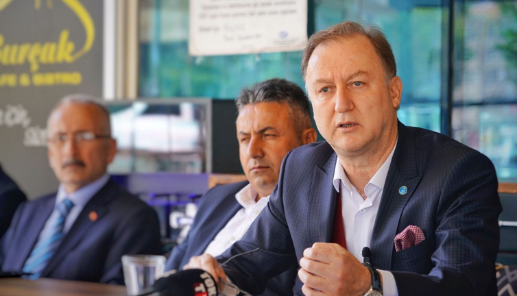 İYİ Parti İl Başkanı Sağol: Çiftçiler ile dalga geçmesinler