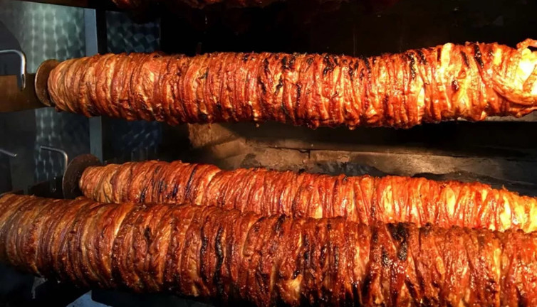 Yunanlılar şimdi de kokoreçi çaldılar. Adını bakın ne koydular?