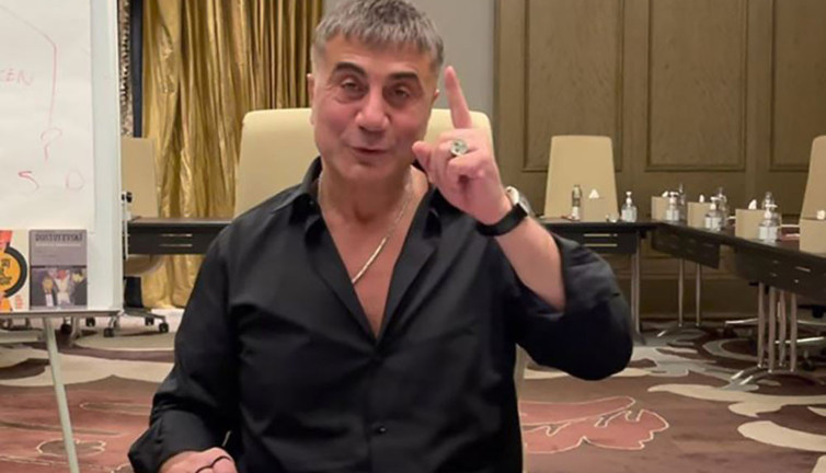 Günlerdir suskun olan Sedat Peker’in asıl konuşacağı tarih açıklandı. Sağ kolu Emre Olur paylaştı