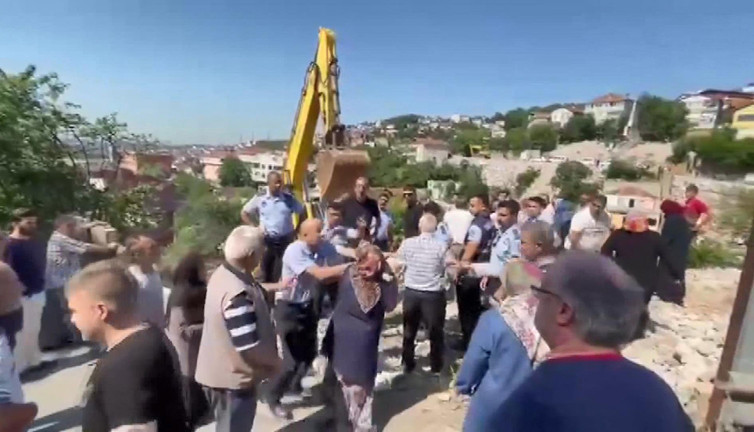Beykoz'da olaylı yıkım