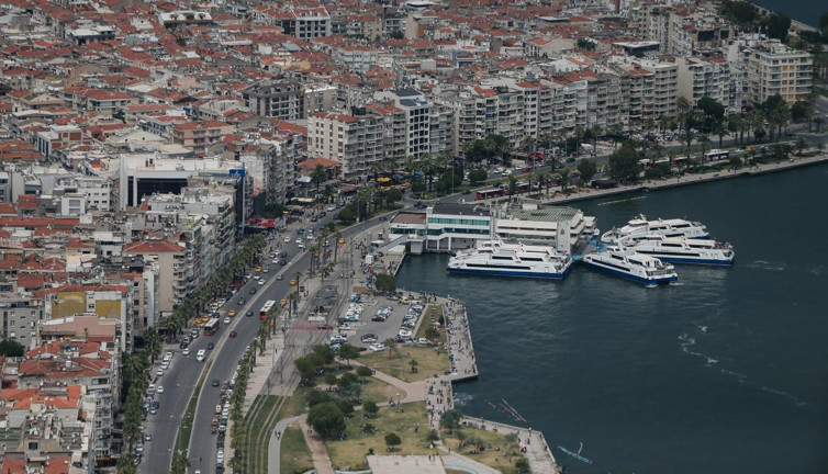 Korkulan başa geldi İzmir’de her şey tersine döndü